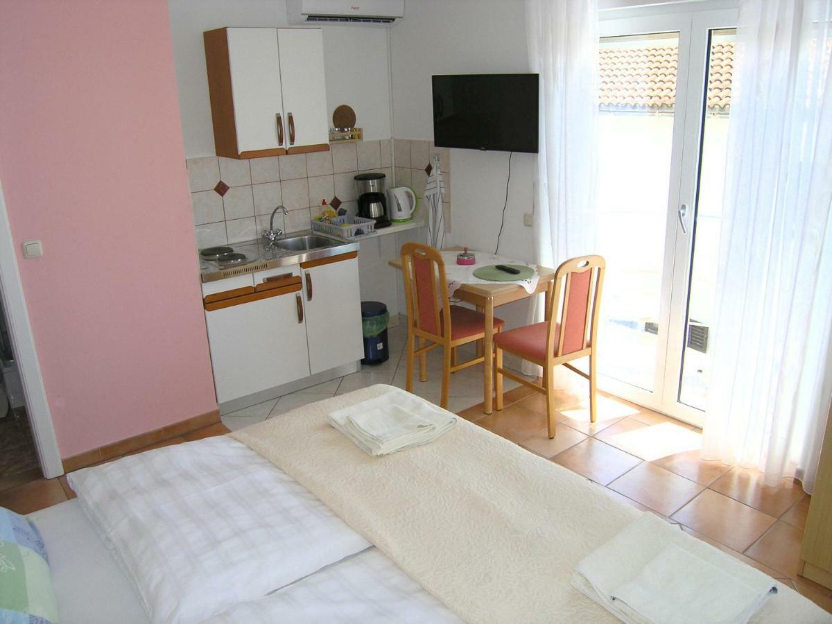 Apartments Kristina 크르크 외부 사진